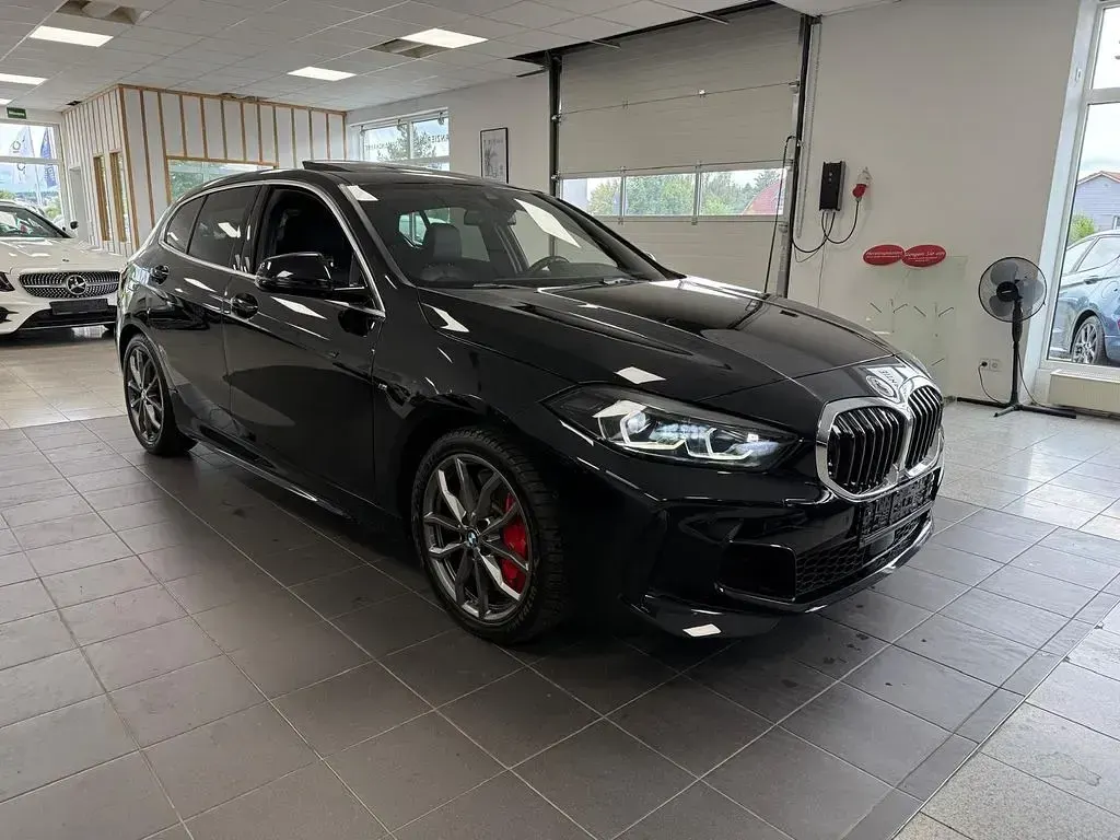 Gebraucht BMW 128 ti Performance 265 PS (194 kW) 2023 Schwarz Kleinwagen