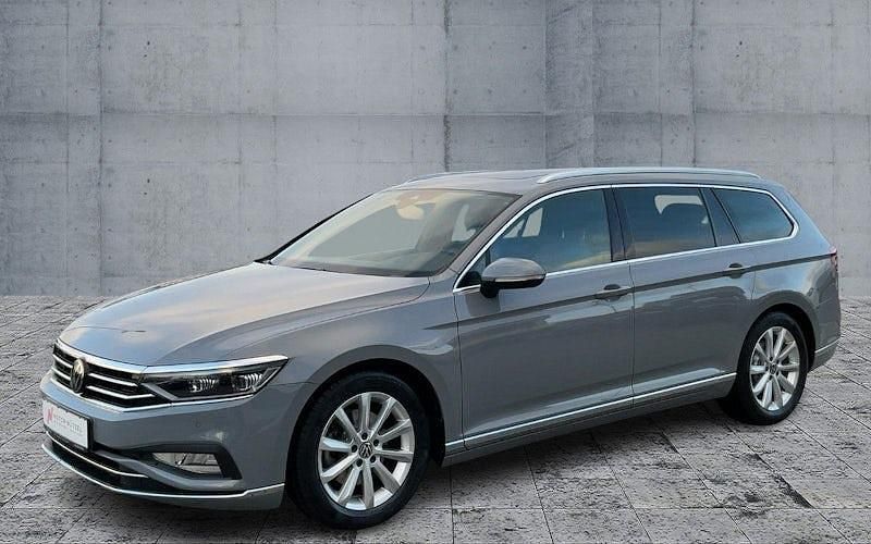 Gebraucht VW Passat Elegance 150 PS (110 kW) 2023 Grau Kombi