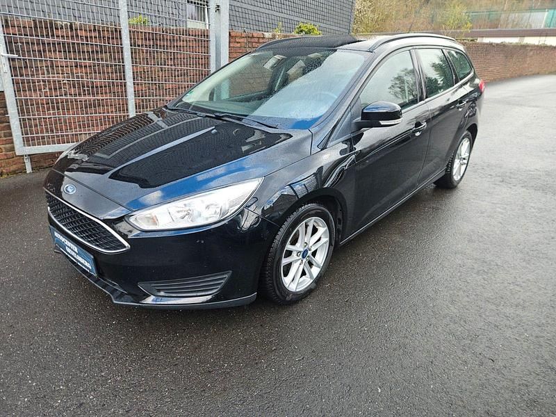 Usata Ford Focus 101 CV (74 kW) 2017 Nero Station wagon