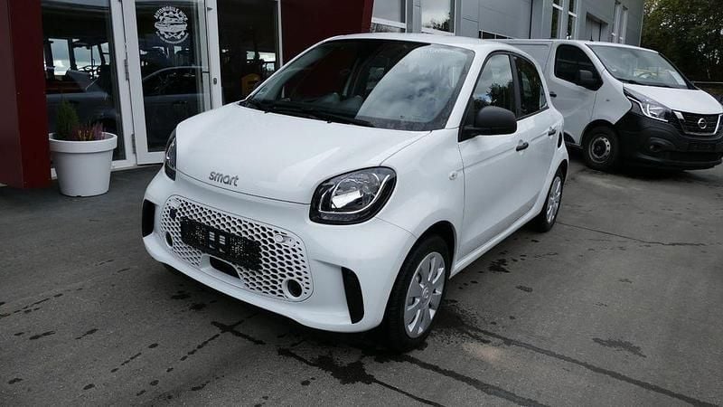 Weiß Gebraucht 2021 Smart ForFour Electric Drive Limousine | 7.850 € (Guter Preis) - Bild 1/4