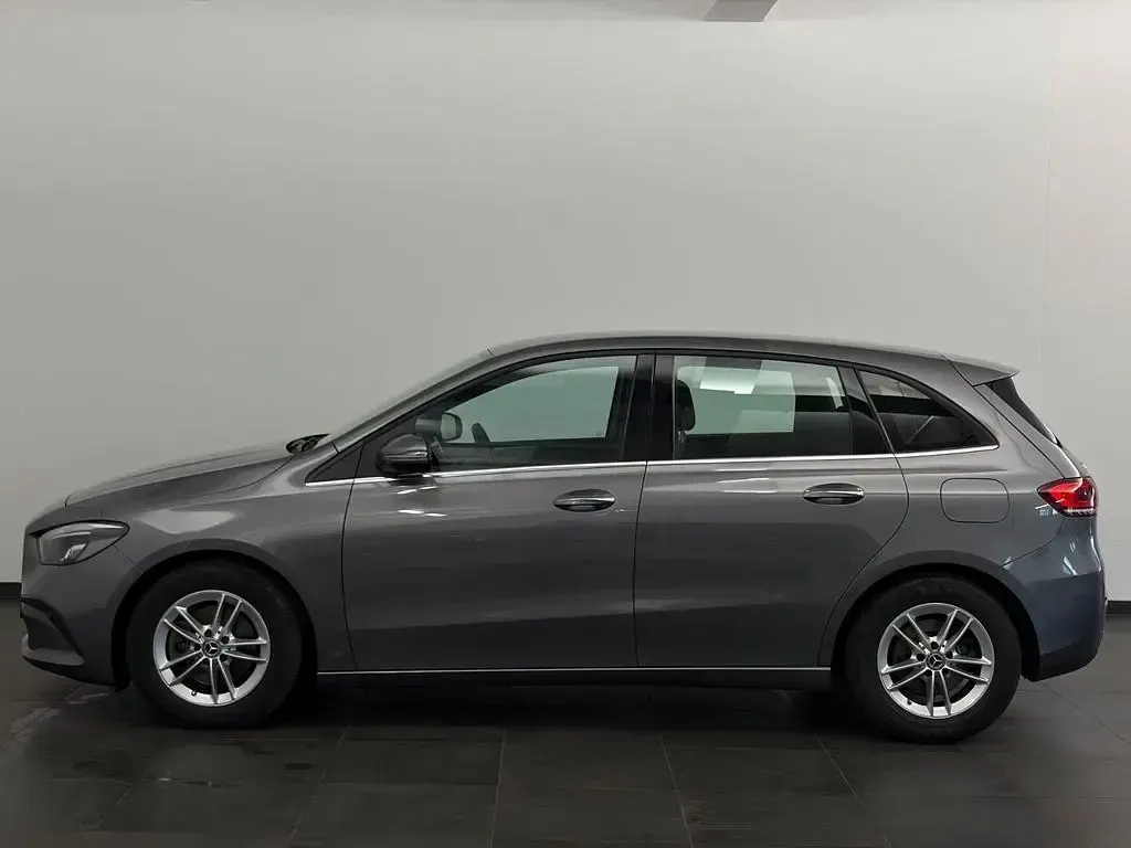 Gebraucht Mercedes B200 Business 163 PS (119 kW) 2019 Grau Kleinwagen