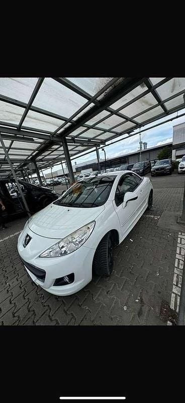 Gebraucht Peugeot 207 CC Allure 120 PS (88 kW) 2012 Weiß Cabrio