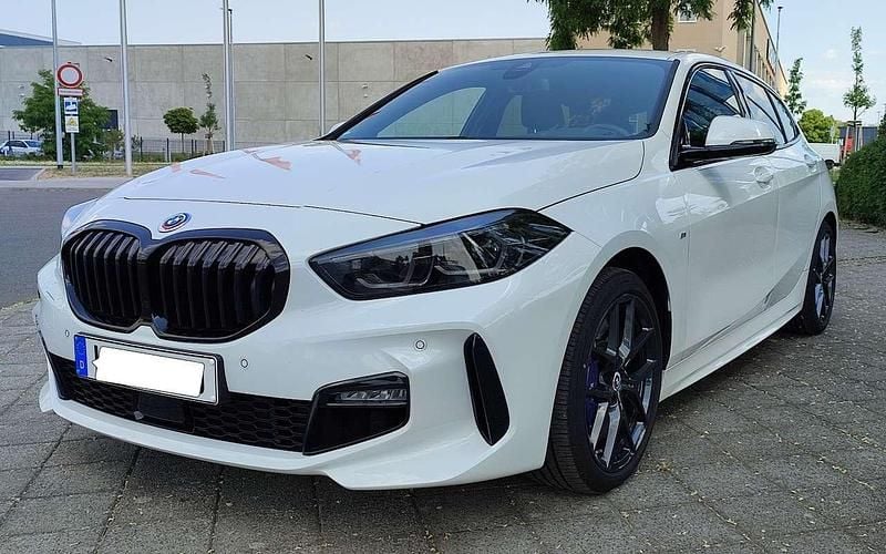 Gebraucht 2022 BMW 120 M Sport Kleinwagen | 30.099 € (Etwas zu teuer) - Bild 1/4