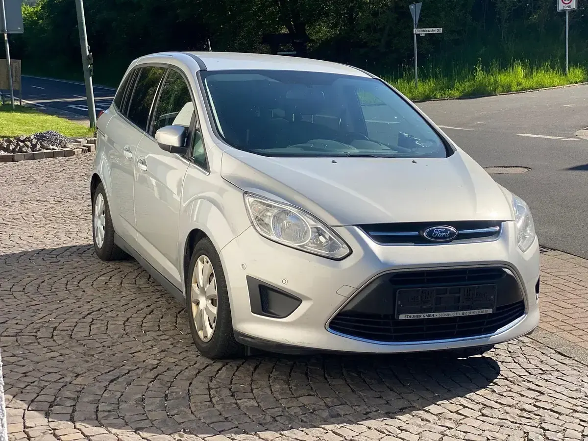 Gebraucht Ford Grand C-Max 116 PS (85 kW) 2012 Silber Van / Kleinbus