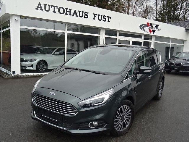 Grau Gebraucht 2019 Ford S-MAX Titanium Van / Kleinbus | 21.100 € (Fairer Preis) - Bild 1/4
