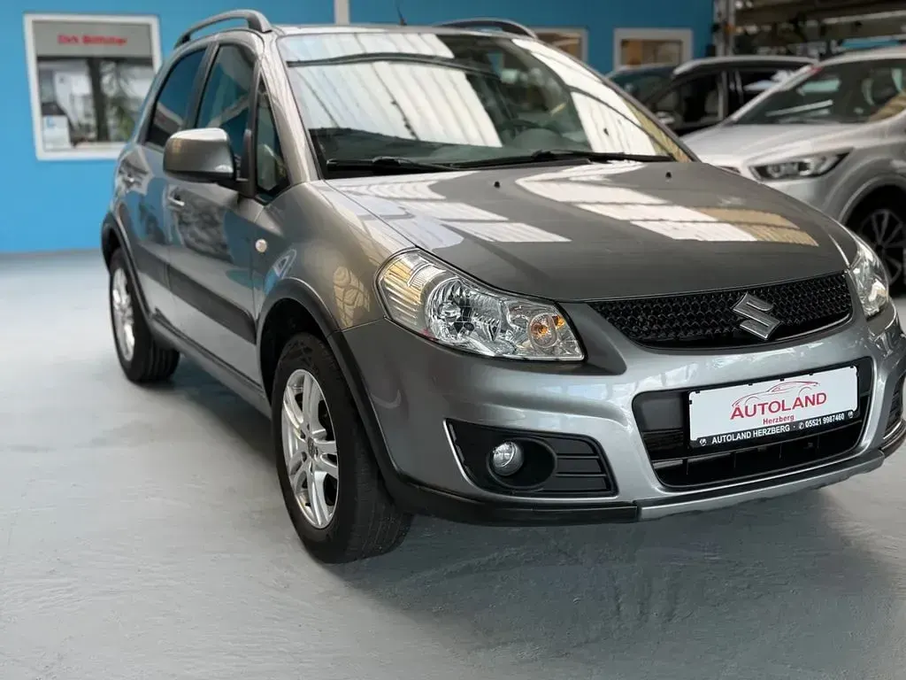 Gebraucht Suzuki SX4 Club 120 PS (88 kW) 2015 Grau SUV
