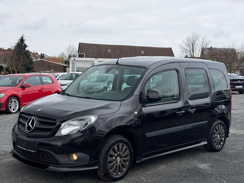 Gebraucht Mercedes Citan 111 110 PS (80 kW) 2017 Schwarz Kombi