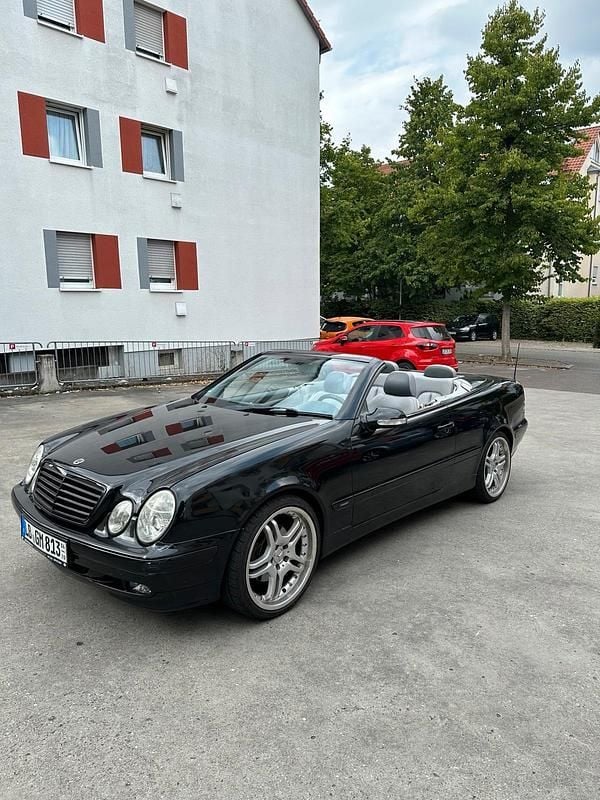 Schwarz Gebraucht 2001 Mercedes CLK200 Cabrio | 4.999 € (Fairer Preis) - Bild 1/4