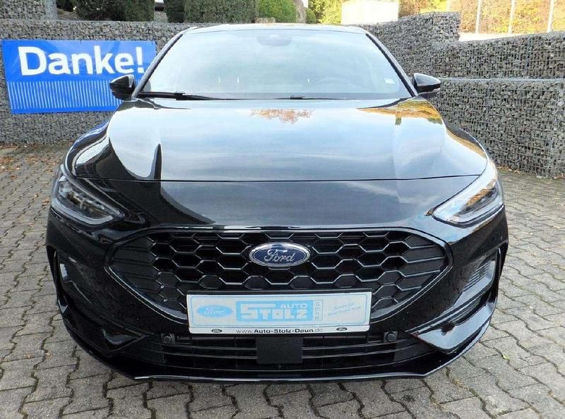 Gebraucht Ford Focus ST-Line X 155 PS (114 kW) 2024 Obsidianschwarz metallic Limousine