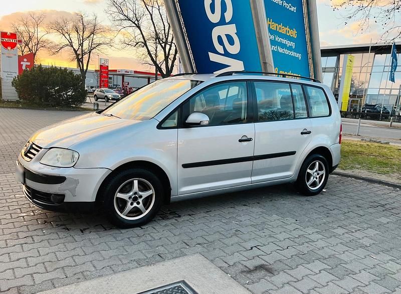 Gebraucht VW Touran 116 PS (85 kW) 2005 Silber Van / Kleinbus