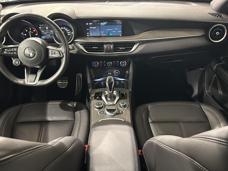 Gebraucht Alfa Romeo Stelvio Ti 209 PS (153 kW) 2022 Schwarz SUV