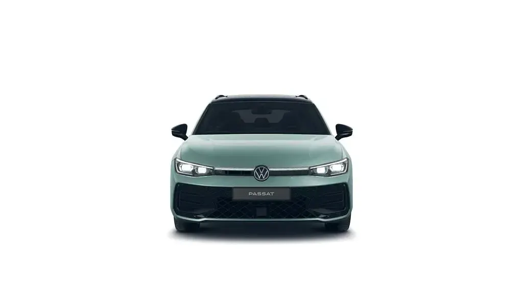 Gebraucht VW Passat R-line 150 PS (110 kW) 2025 Maripositgrün metallic Kombi