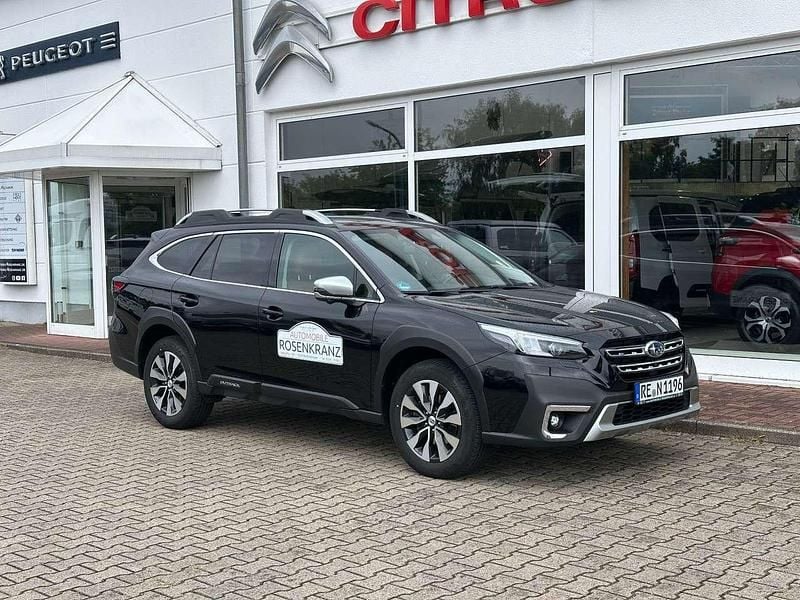 Crystal black (metallic) Gebraucht 2024 Subaru Outback Platinum SUV | 43.520 € (Fairer Preis) - Bild 1/4