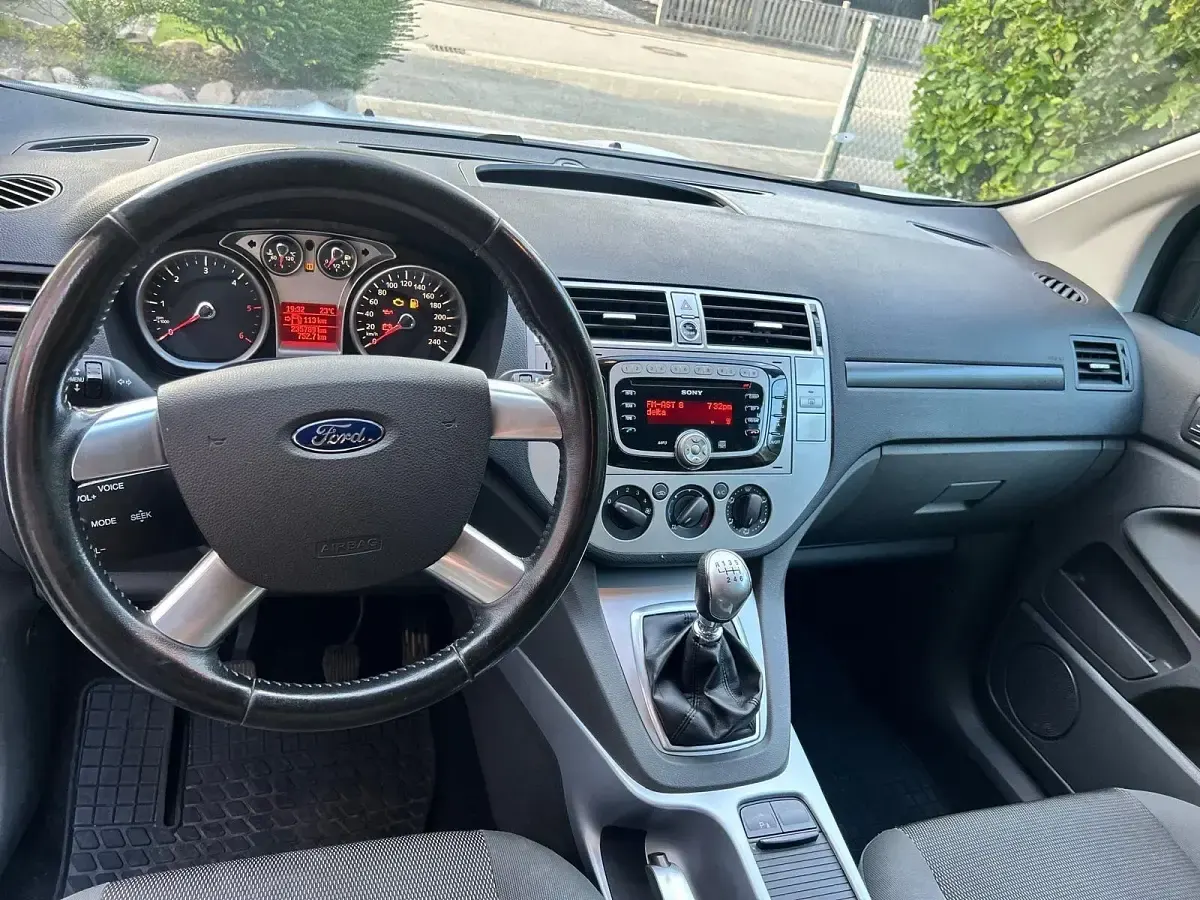 Gebraucht Ford Kuga 140 PS (102 kW) 2012 Weiß SUV