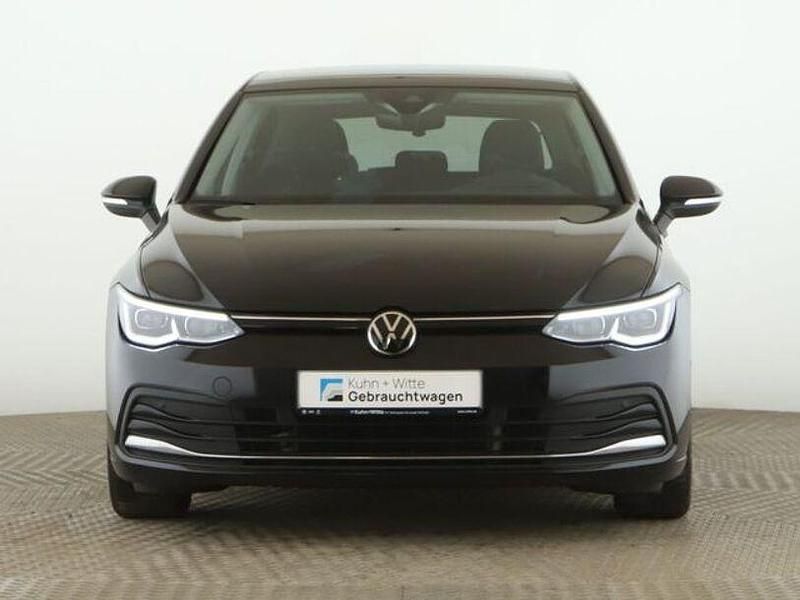 Gebraucht VW Golf VIII Active 150 PS (110 kW) 2022 Deep black perleffekt Limousine