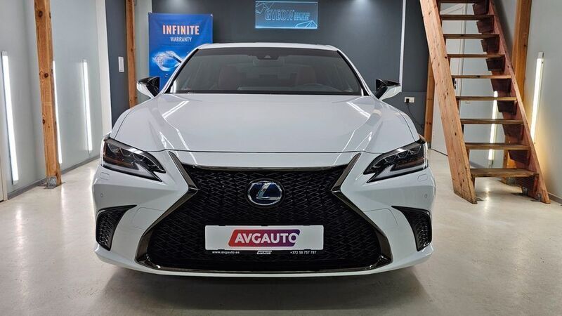 Weiß Gebraucht 2019 Lexus ES300H Sport Line Limousine | 36.999 € - Bild 1/4