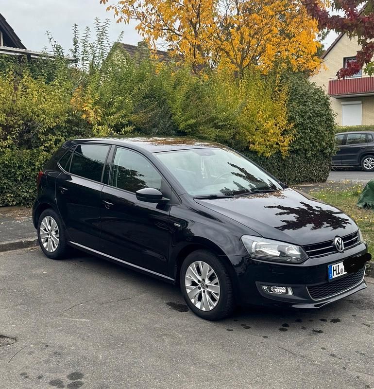 Schwarz Gebraucht 2014 VW Polo Life Kleinwagen | 5.000 € (Guter Preis) - Bild 1/4