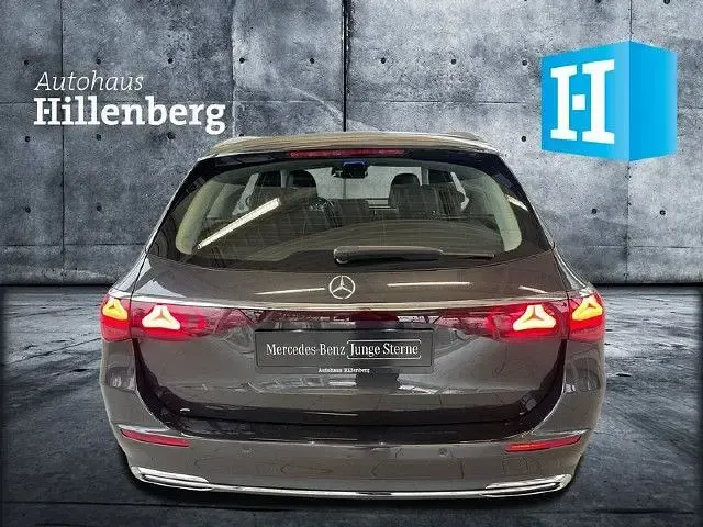 Gebraucht Mercedes E200 Advanced Plus 204 PS (150 kW) 2024 Grau Limousine
