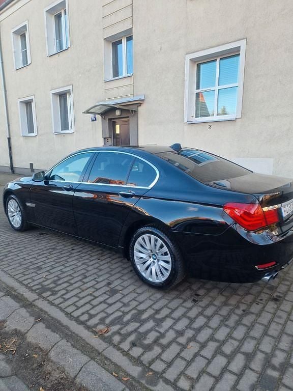Gebraucht BMW 730 245 PS (180 kW) 2012 Schwarz Limousine