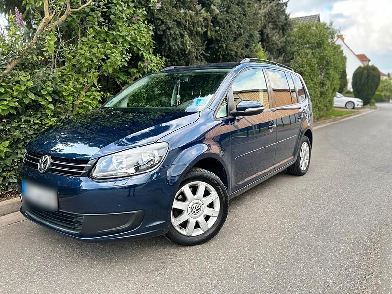 Gebraucht VW Touran 150 PS (110 kW) 2014 Blau Van / Kleinbus