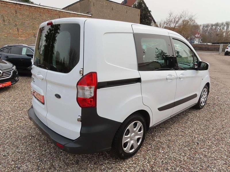 Gebraucht Ford Transit Trend 101 PS (74 kW) 2021 Frostweiß Kombi