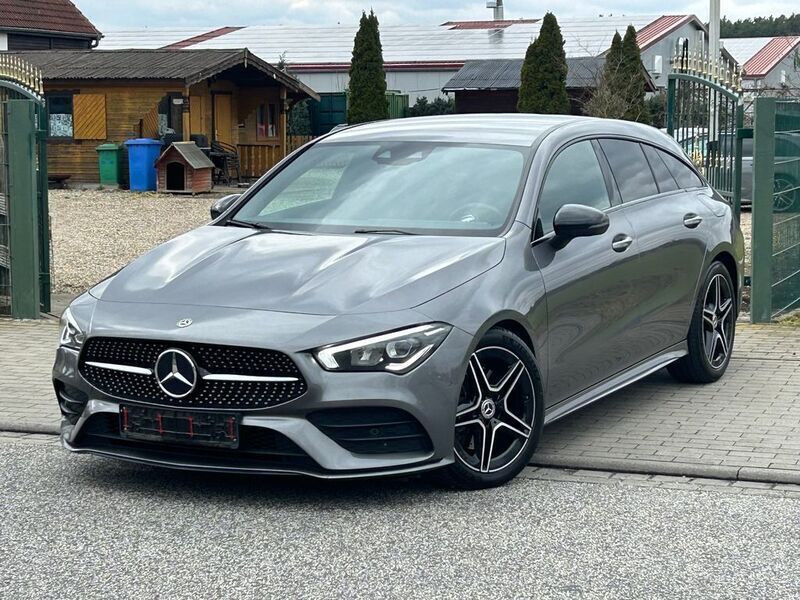Grau Gebraucht 2019 Mercedes CLA200 Shooting Brake AMG Kombi | 17.900 € (Fairer Preis) - Bild 1/4