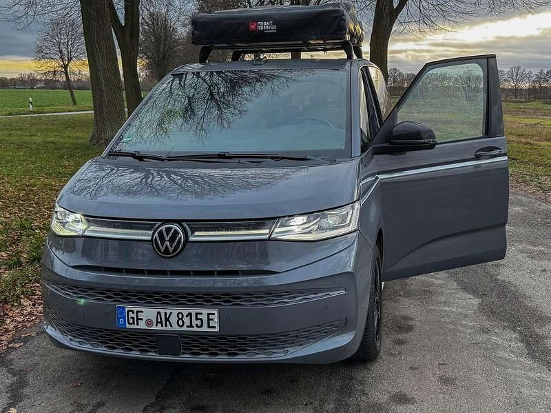 Gebraucht VW Multivan Style 150 PS (110 kW) 2022 Pure grey Van