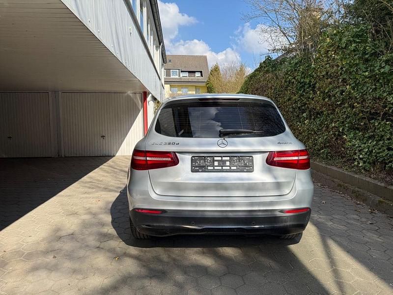 Gebraucht Mercedes GLC220 170 PS (125 kW) 2019 Silber SUV
