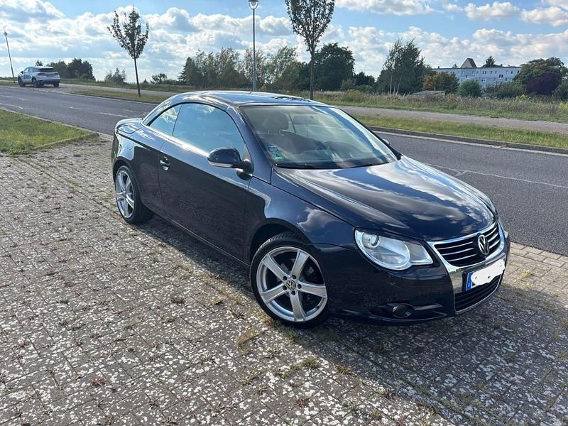 Blau Gebraucht 2008 VW Eos Cabrio | 9.499 € - Bild 1/4