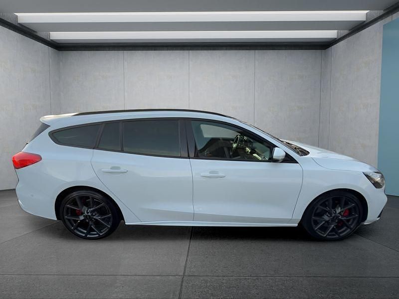 Gebraucht Ford Focus ST 280 PS (205 kW) 2021 Weiß Kombi