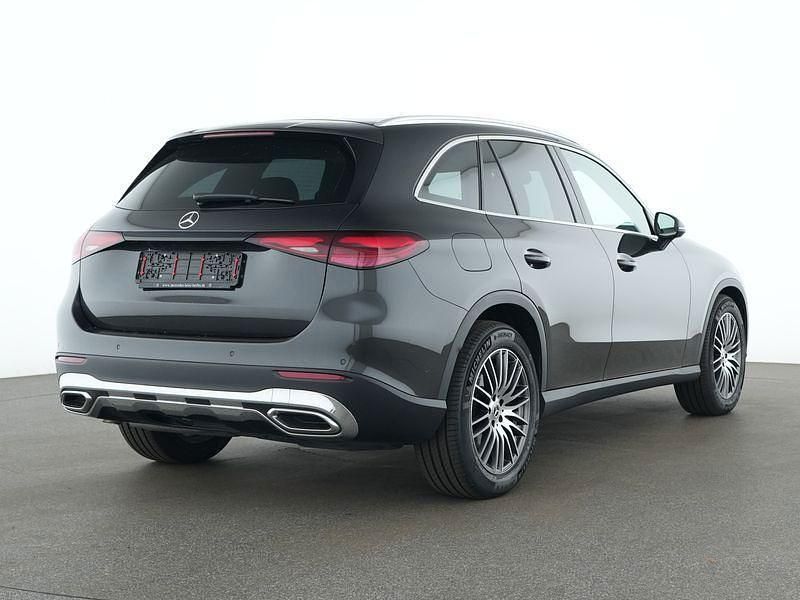 Gebraucht Mercedes GLC220 Advanced 197 PS (144 kW) 2024 Metalliclack graphitgrau SUV