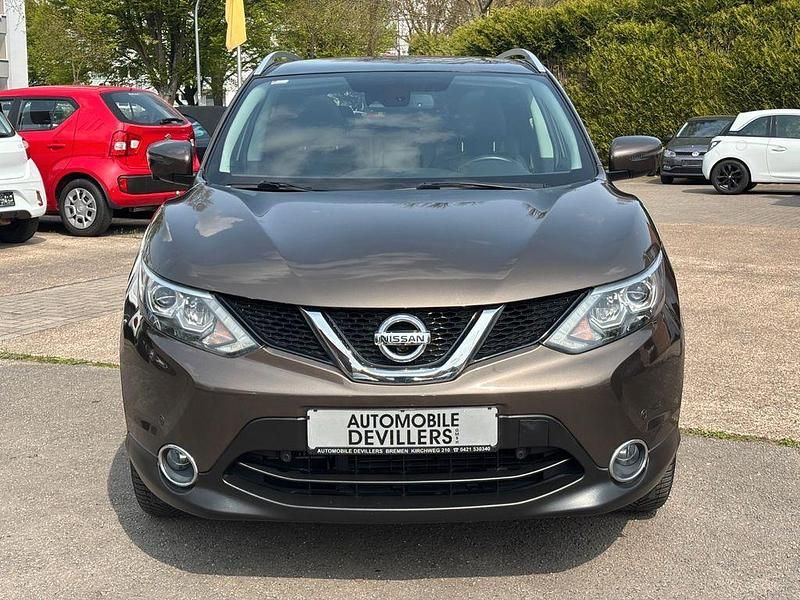 Gebraucht Nissan Qashqai 360º 163 PS (119 kW) 2015 Braun SUV