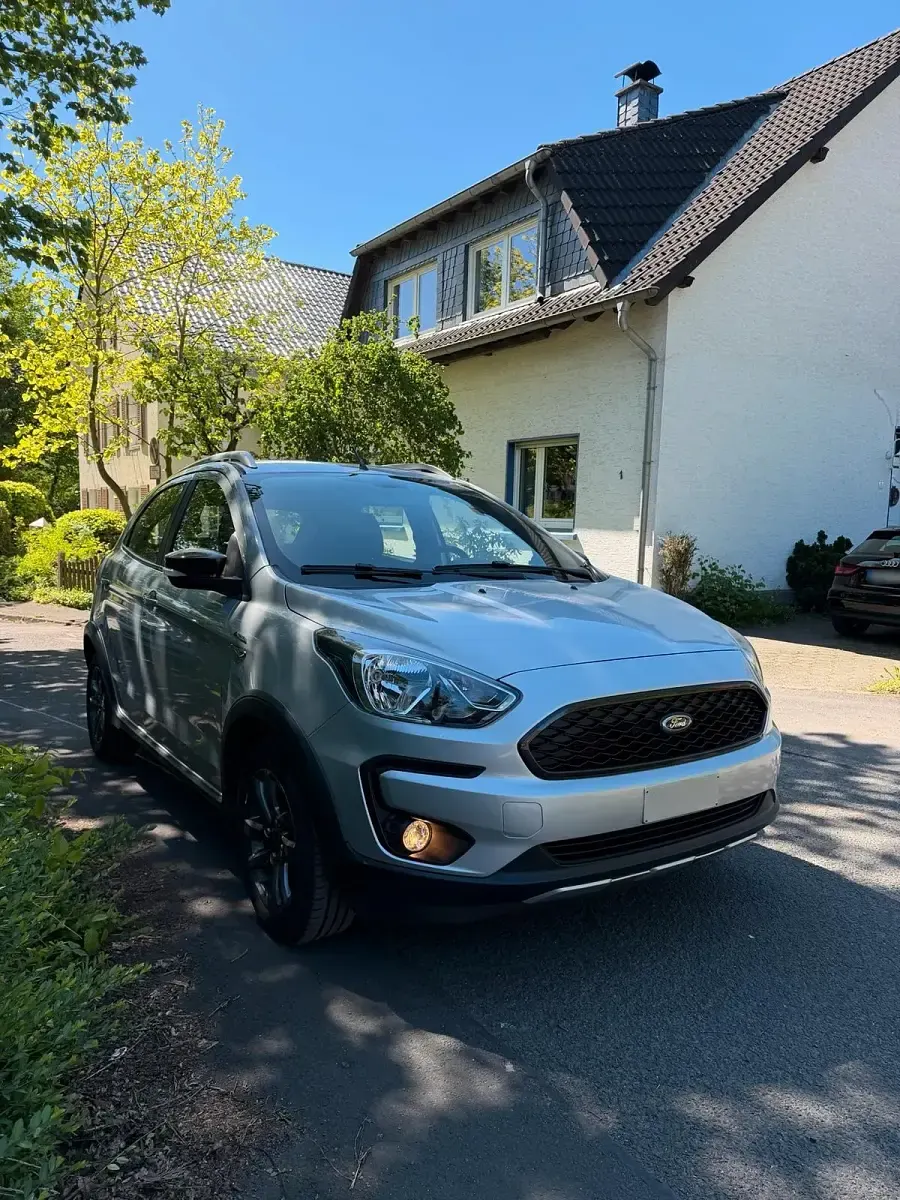 Second-hand Ford Ka Plus Active 85 CP (62 kW) 2019 Argintiu Hatchback