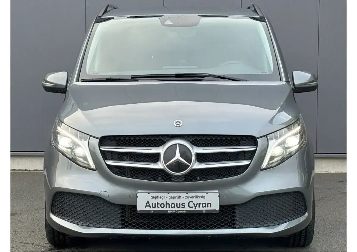 Gebraucht Mercedes V300 Edition 237 PS (174 kW) 2023 Schwarz Van / Kleinbus
