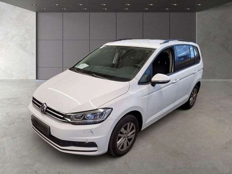Weiß Gebraucht 2020 VW Touran Comfortline Van / Kleinbus | 12.988 € (Superpreis) - Bild 1/4