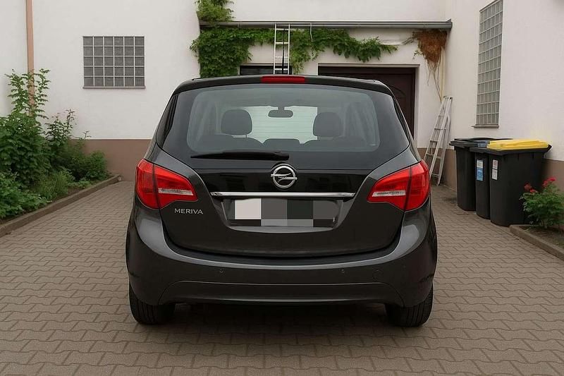 Gebraucht Opel Meriva Edition 120 PS (88 kW) 2012 Van / Kleinbus