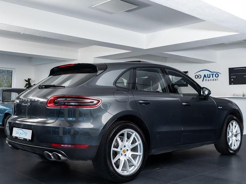 Gebraucht Porsche Macan S 258 PS (189 kW) 2016 Grau SUV