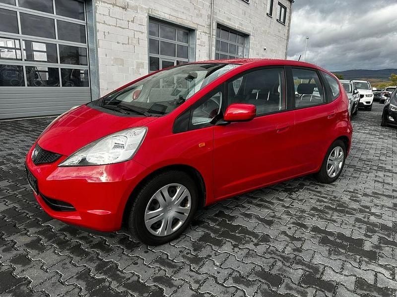 Gebraucht Honda Jazz Trend 90 PS (66 kW) 2011 Rot Kleinwagen