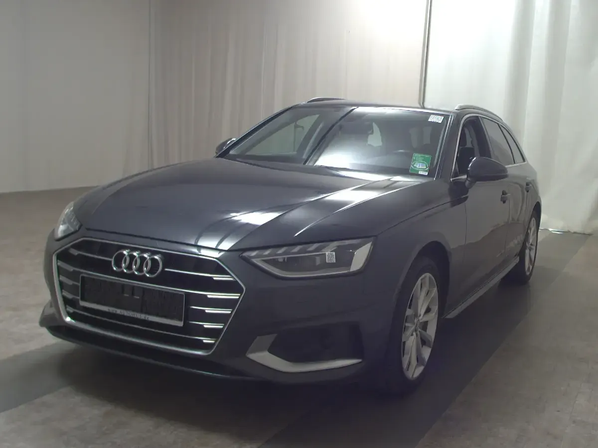 Używany Audi A4 Advanced 204 KM (150 kW) 2020 Szary Kombi