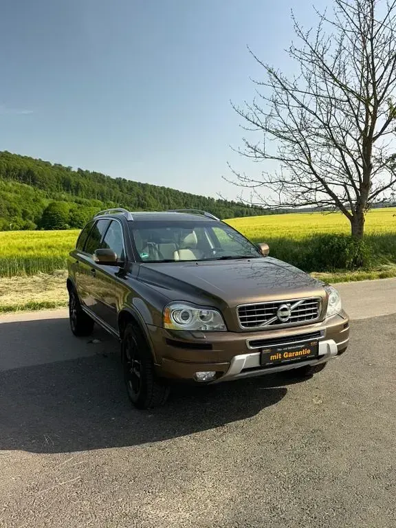 Gebraucht Volvo XC90 Momentum 200 PS (147 kW) 2014 Braun SUV