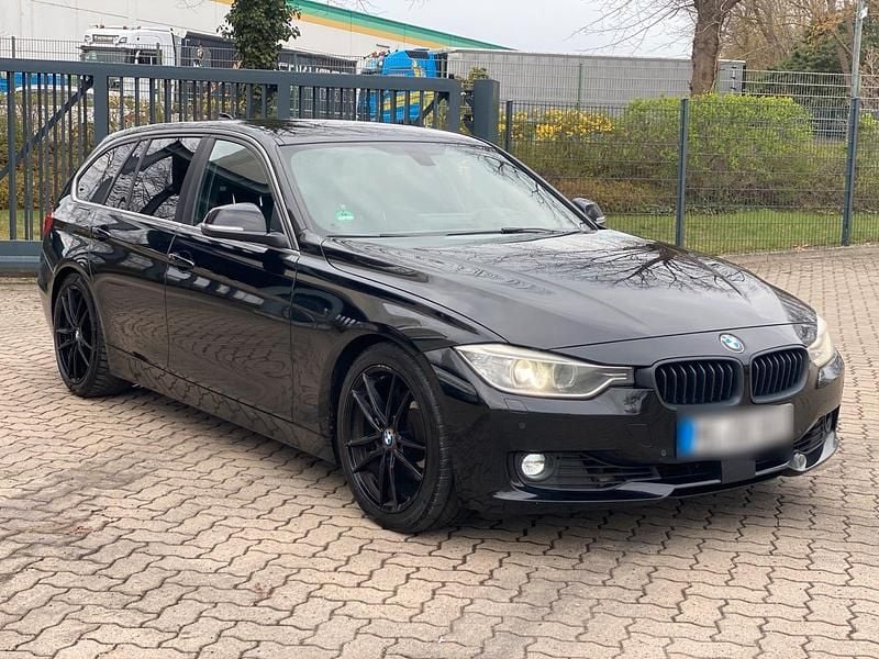Gebraucht BMW 320 184 PS (135 kW) 2013 Schwarz Kombi