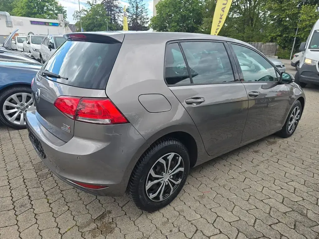 Usata VW Golf VII Trendline 105 CV (77 kW) 2014 Grigio Berlina