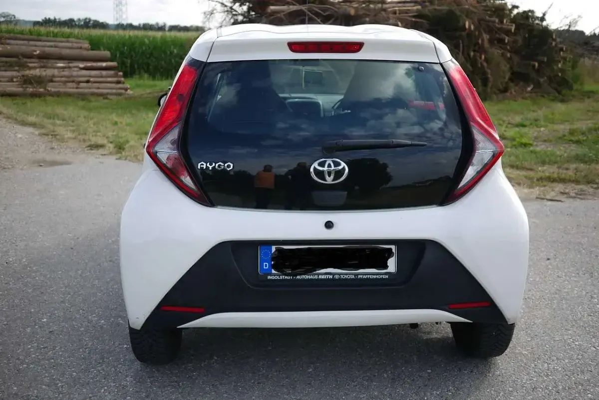Gebraucht Toyota Aygo 72 PS (52 kW) 2021 Weiß Kleinwagen