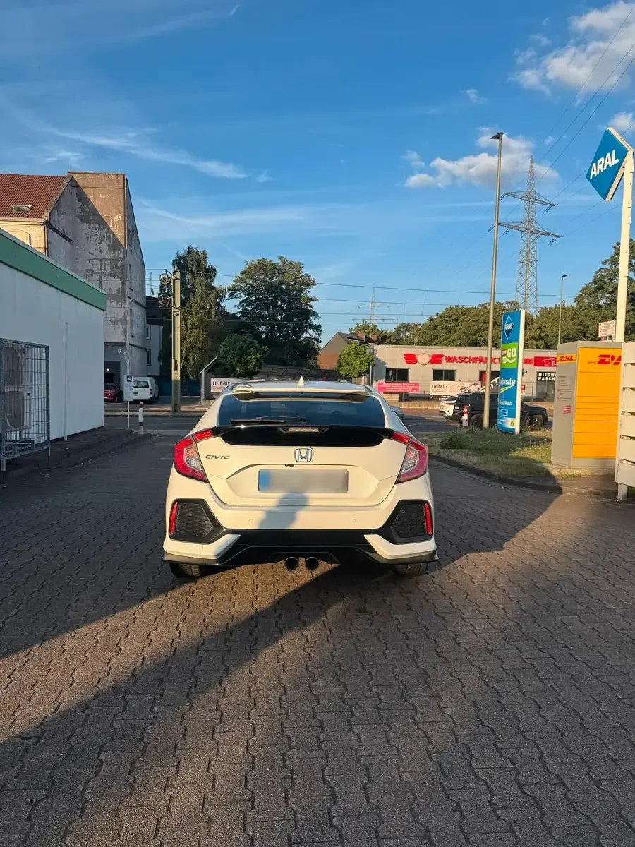 Gebraucht Honda Civic 182 PS (133 kW) 2019 Weiß Limousine