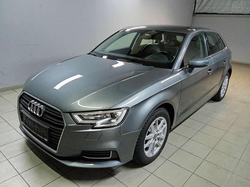 Monsungrau metallic Gebraucht 2018 Audi A3 Design Kleinwagen | 10.900 € (Fairer Preis) - Bild 1/4