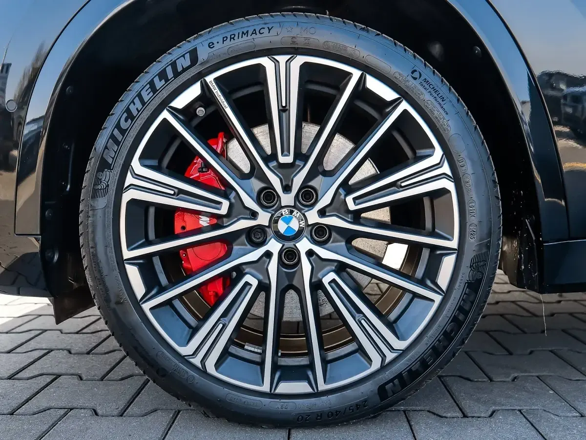 Gebraucht BMW X1 Performance 197 PS (144 kW) 2025 Schwarz SUV