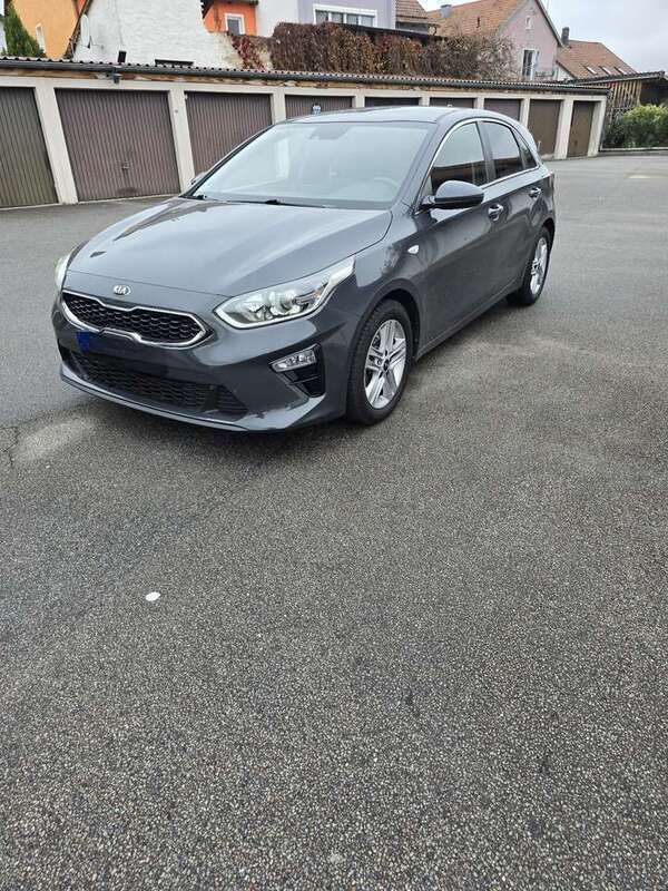 Gebraucht 2018 Kia Ceed Platinum Edition Limousine | 13.500 € (Guter Preis) - Bild 1/4