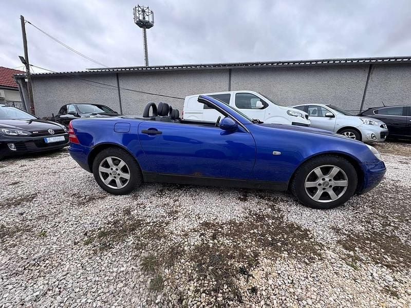 Gebraucht Mercedes SLK200 136 PS (100 kW) 1998 Blau Cabrio