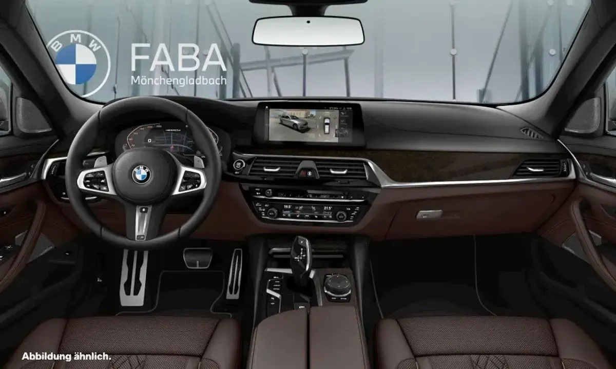 Gebraucht BMW 550 400 PS (294 kW) 2019 Carbonschwarz Kombi