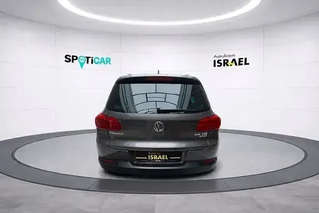 Gebraucht VW Tiguan Sportline 140 PS (102 kW) 2014 Grau SUV